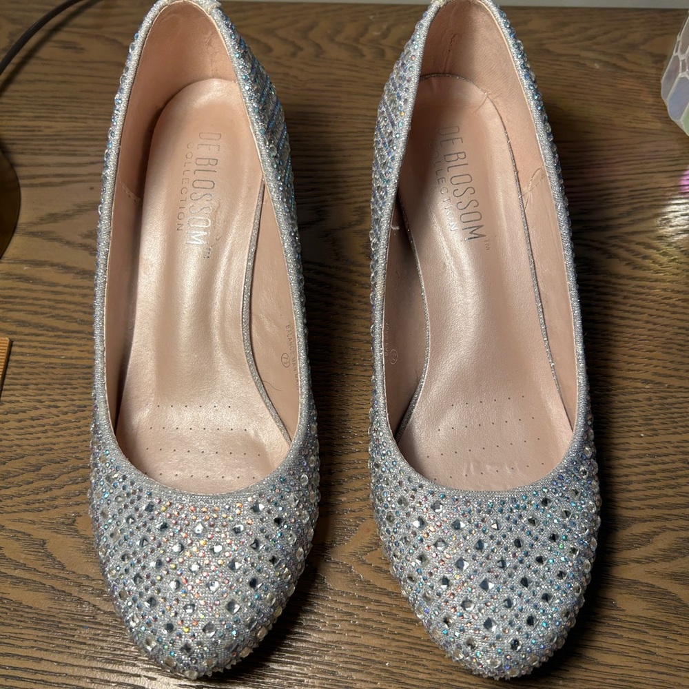 De Blossom Collection Glittering Silver Pumps